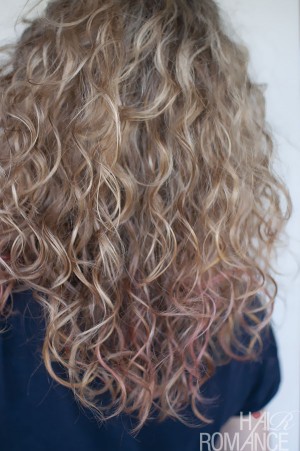 How to style curly hair